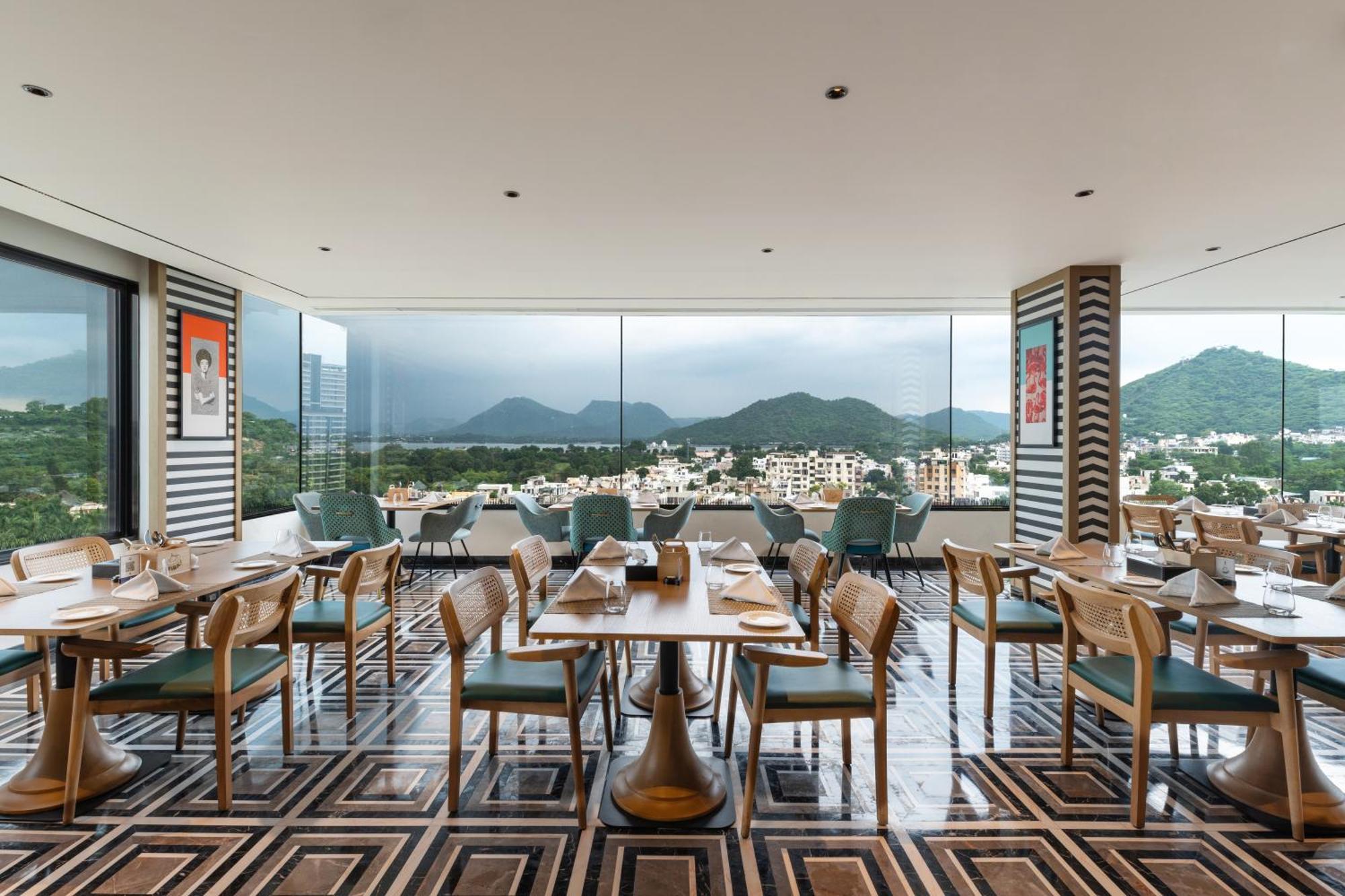 Parallel Hotel Udaipur, A Member Of Radisson Individuals Extérieur photo